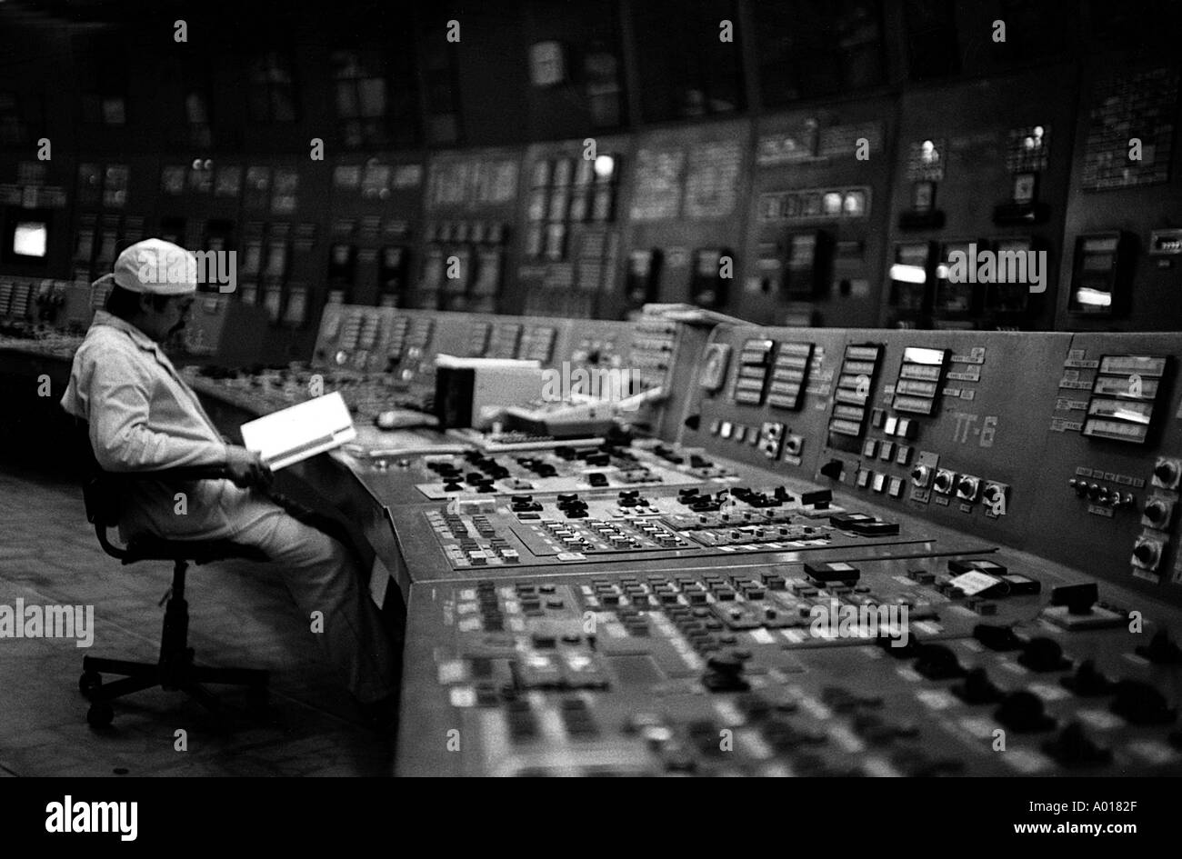 Chernobyl reactor controls hires stock photography and images Alamy
