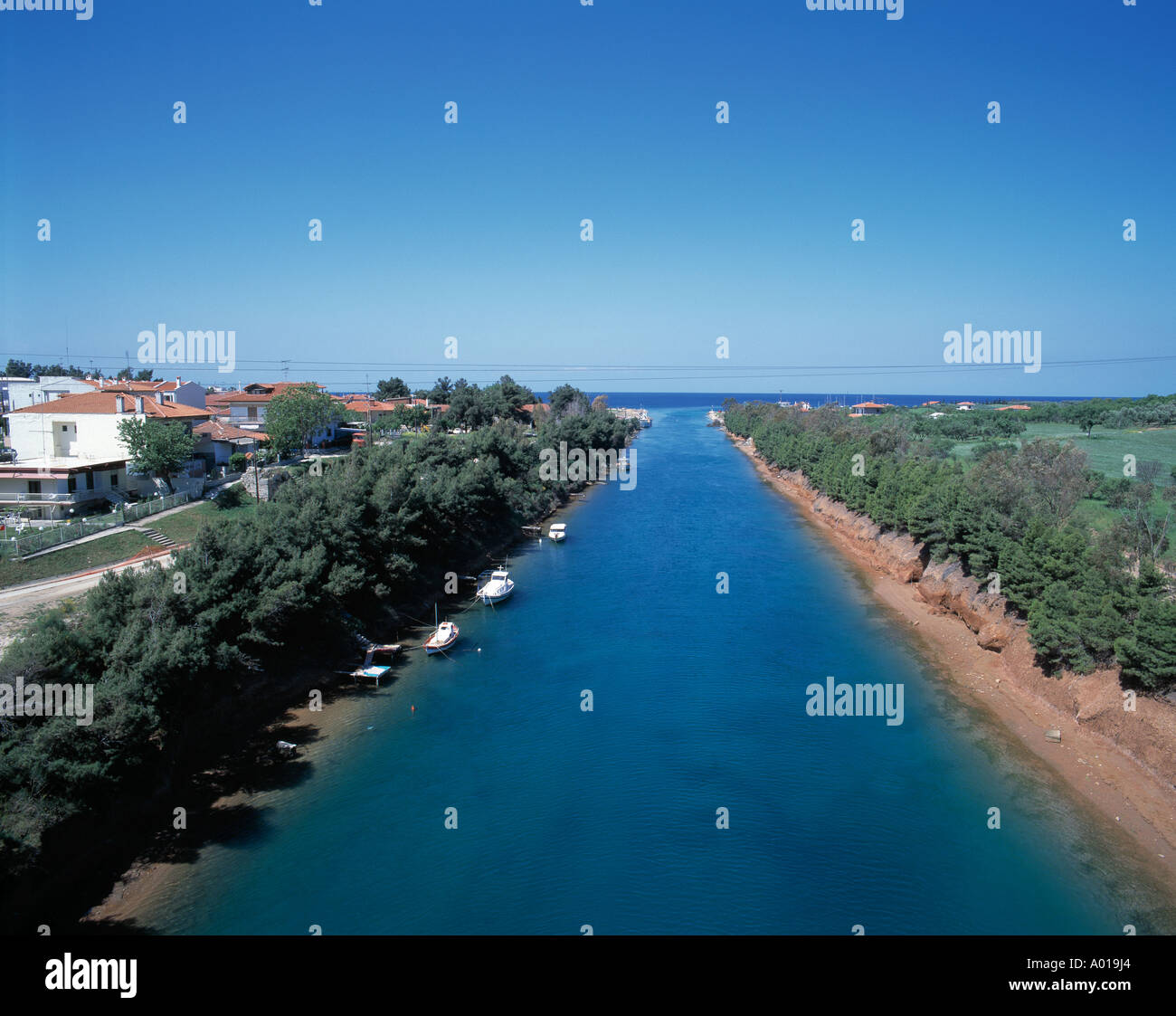 Kanal von Potidea in Nea Potidea, Chalkidike, Griechenland Stock Photo ...