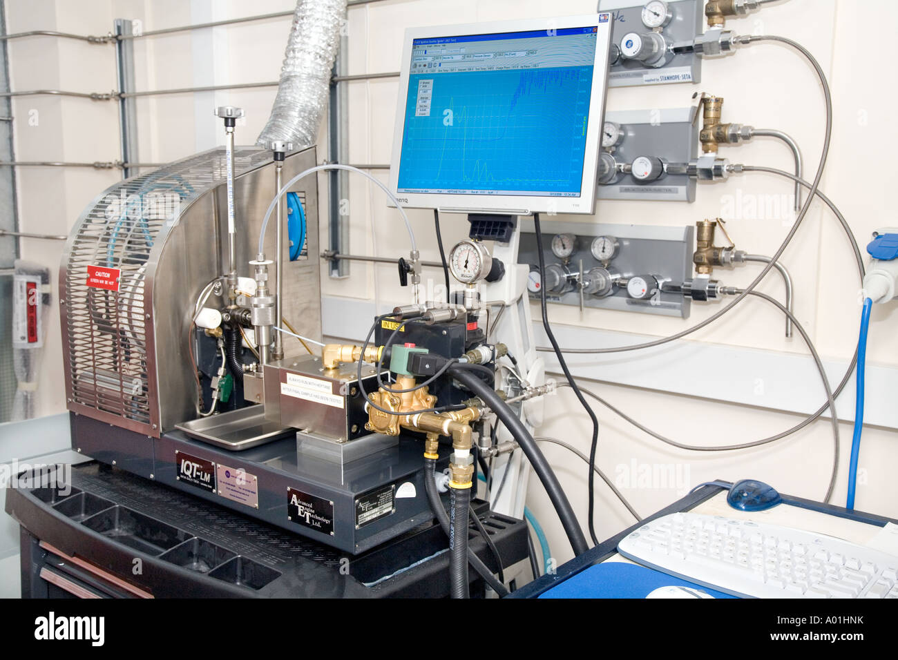 IQT' Ignition Quality Tester (checks the power of diesel fuel Stock