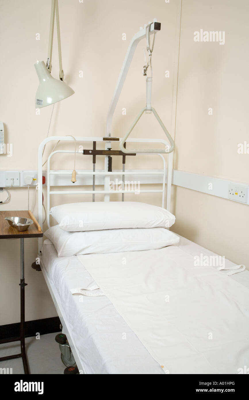 Classic British Kings Fund Hospital bed Stock Photo Alamy