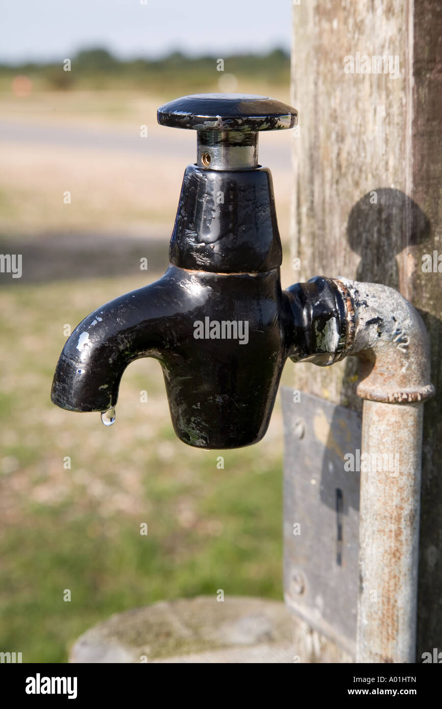 Tap stand pipe water supply hires stock photography and images Alamy