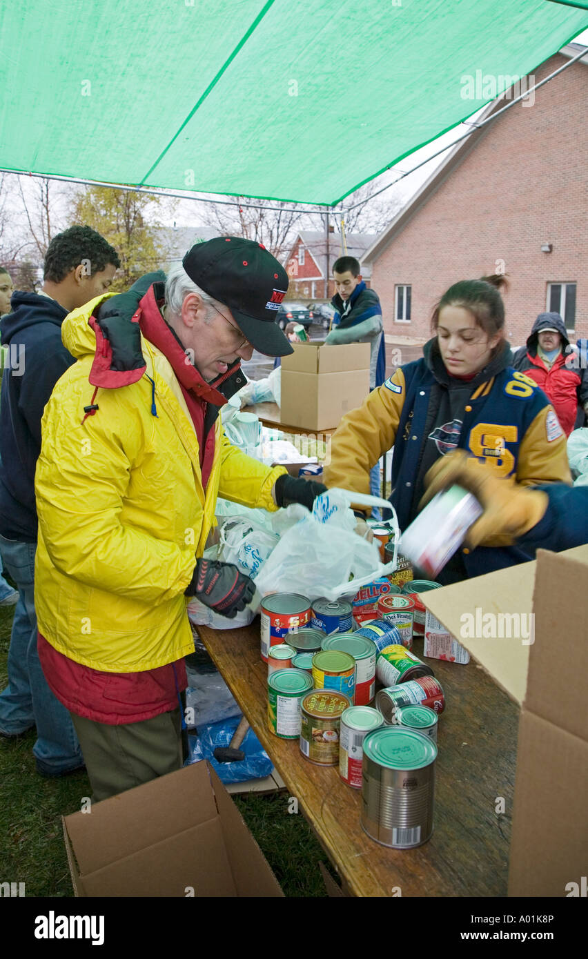 Donated canned food bank hires stock photography and images Alamy