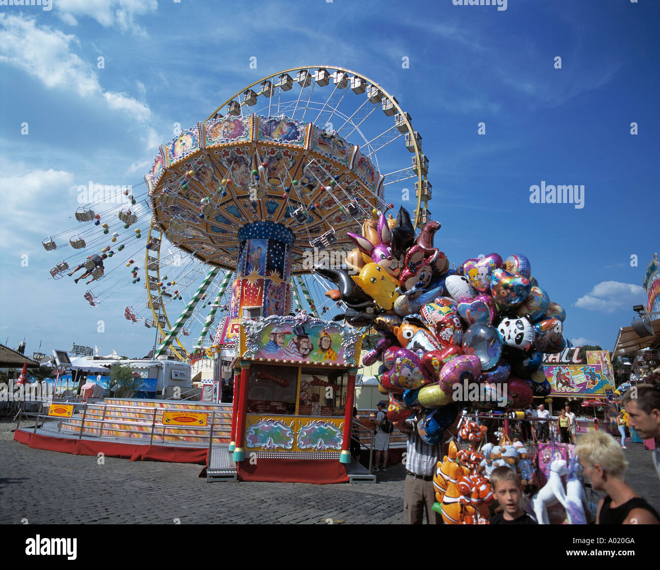 D-Herne, Ruhr area, North Rhine-Westphalia, D-Herne-Crange, Crange Fair, festival, funfair, fairground, free time, leisure time, roundabout, carousel, merry-go-round, chairoplane, Ferris wheel, balloons Stock Photo