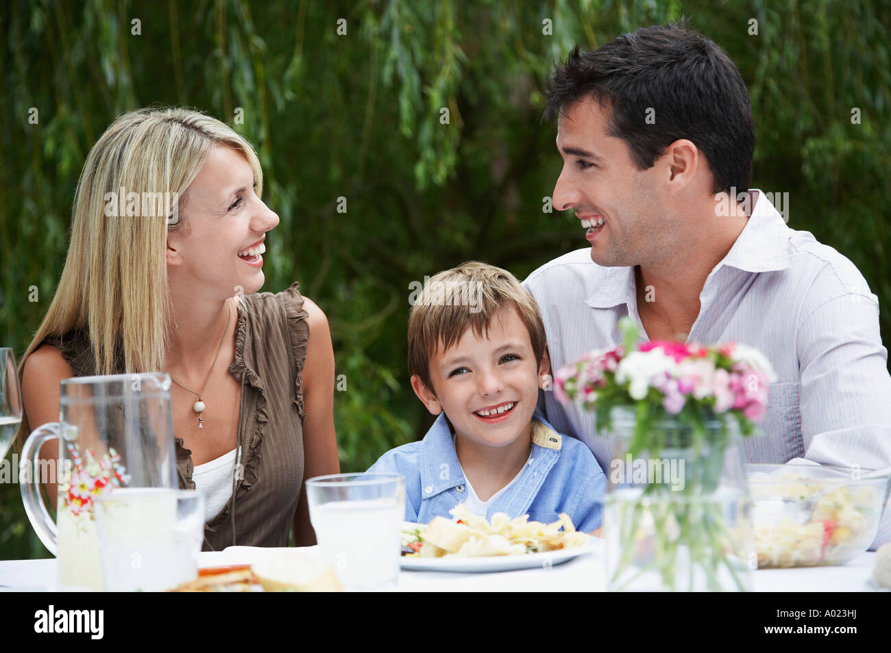 7 9 years sitting picnic table hi-res stock photography and images - Alamy