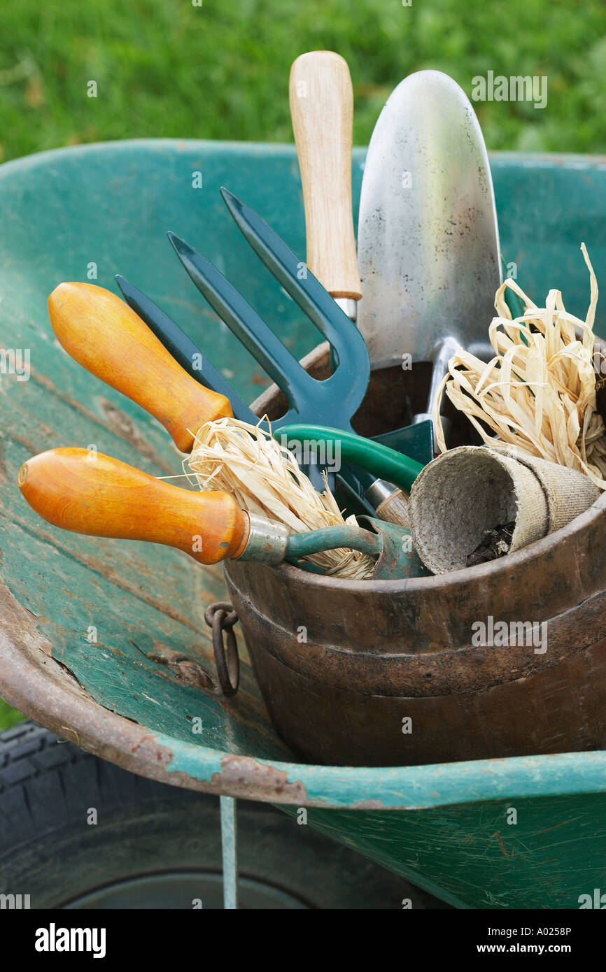 Group gardening tools hi-res stock photography and images - Alamy