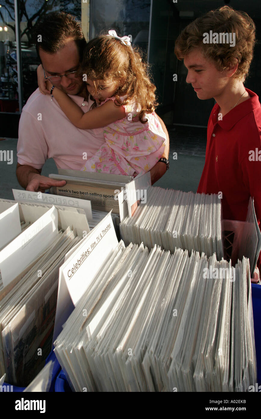 The lincoln road flea market miami hires stock photography and images