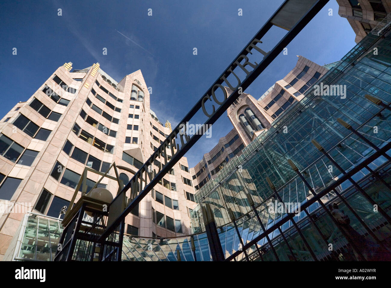 Minster Court in the City of London home to the London Underwriting Centre Stock Photo