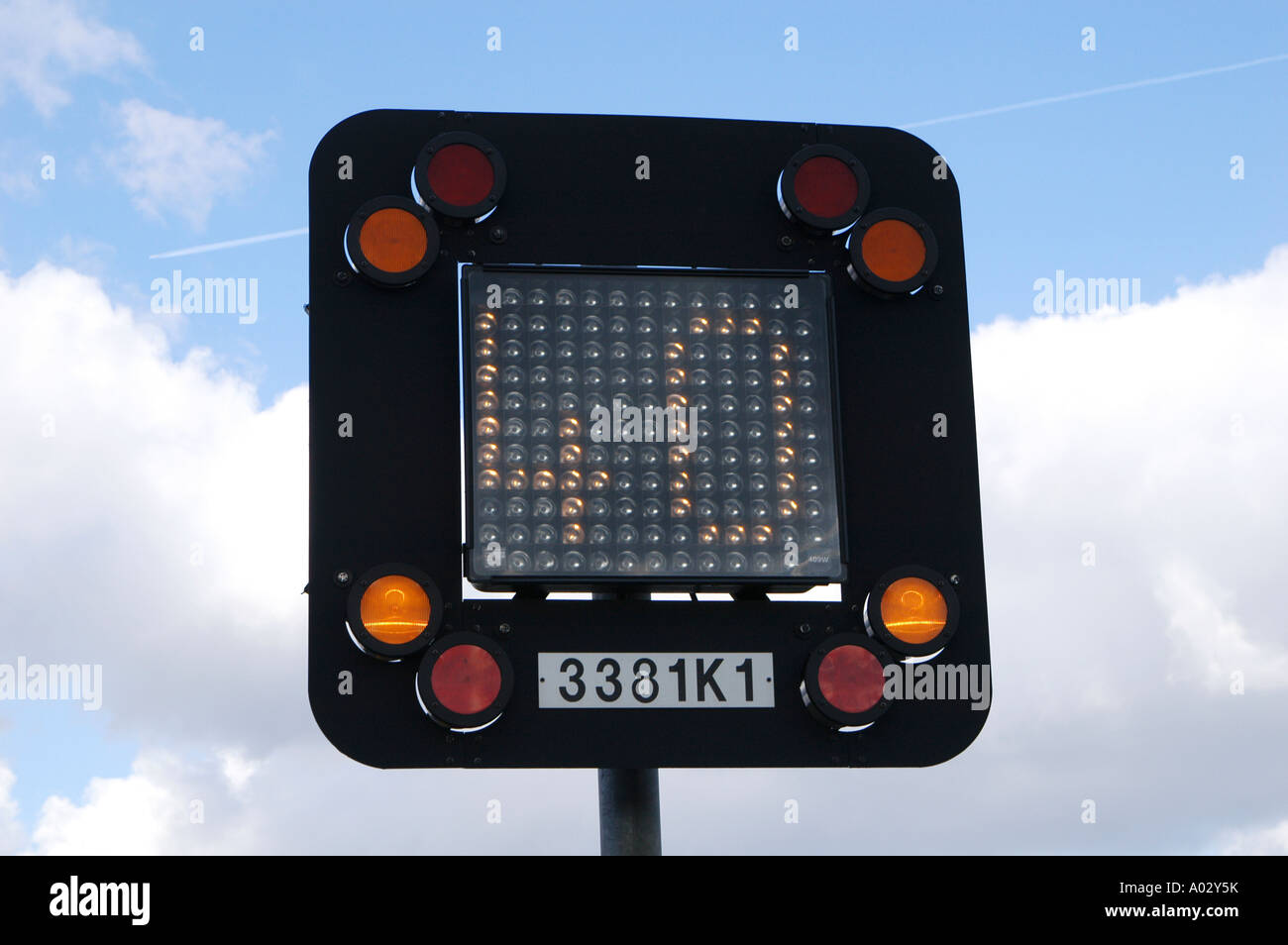 Matrix sign showing a 40 mile per hour speed limit on a UK road Stock Photo Alamy