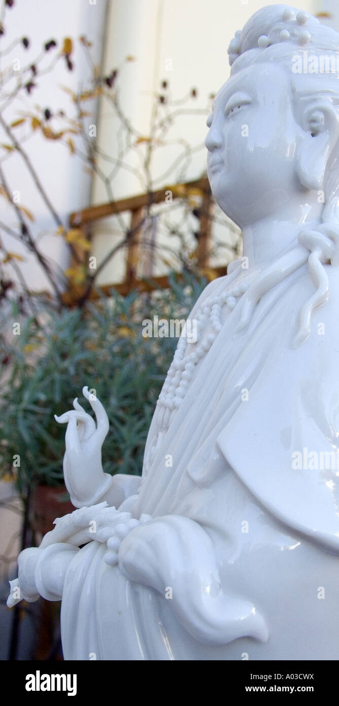 Guan Yin statue Stock Photo Alamy