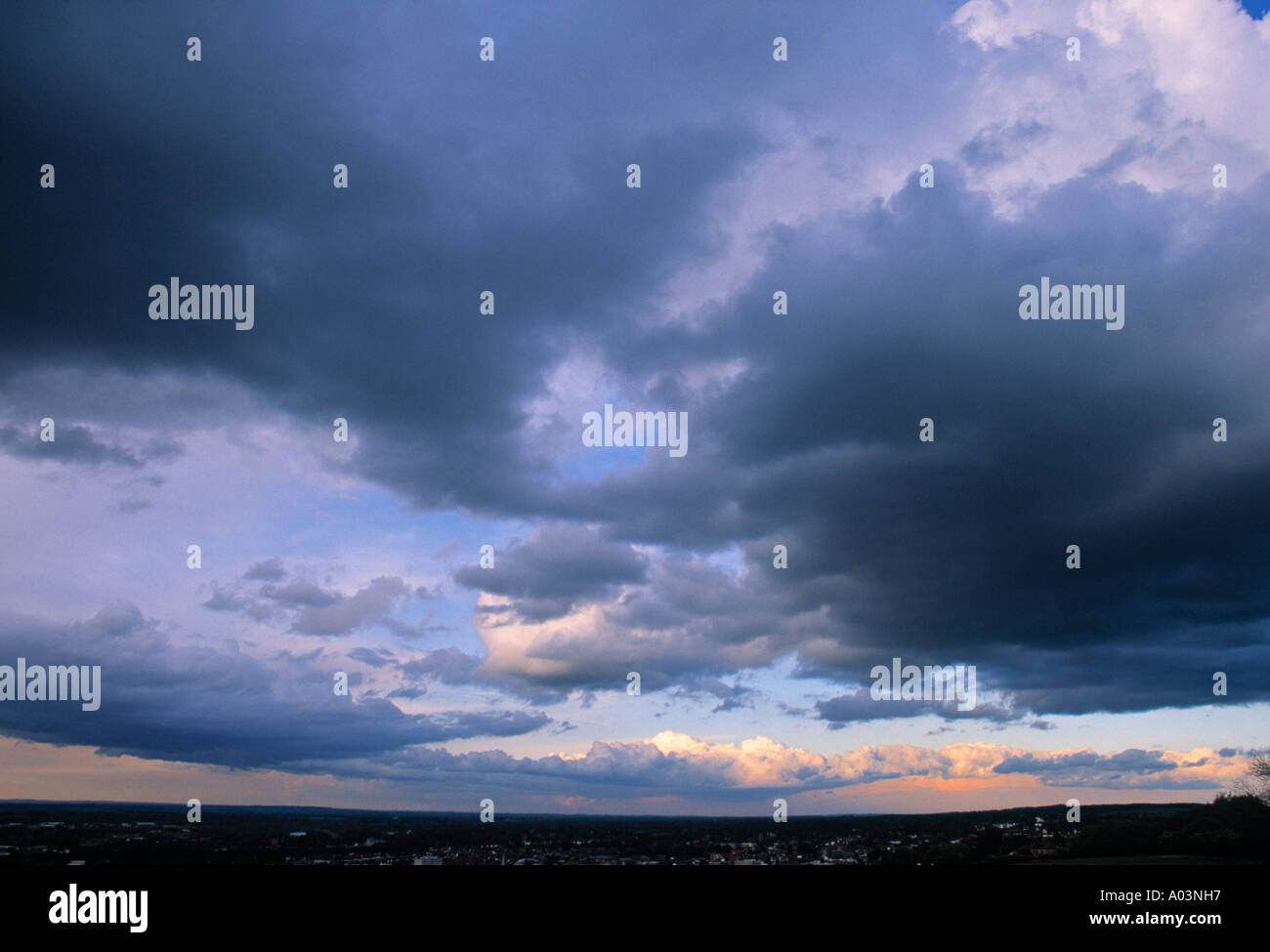 Stormy sky hi-res stock photography and images - Alamy
