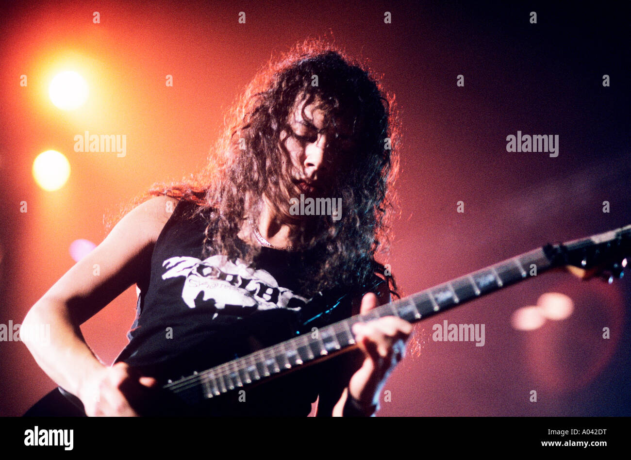 Kirk hammett 1990 hi-res stock photography and images - Alamy