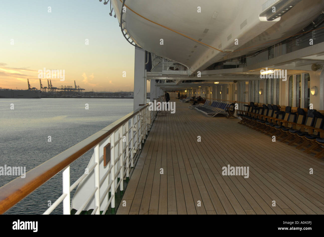Southampton from docks cruise hi-res stock photography and images - Alamy