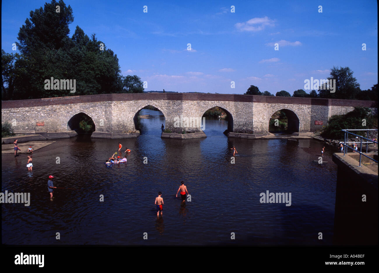 Twyford Bridge River Medway Yalding Kent UK Stock Photo Alamy