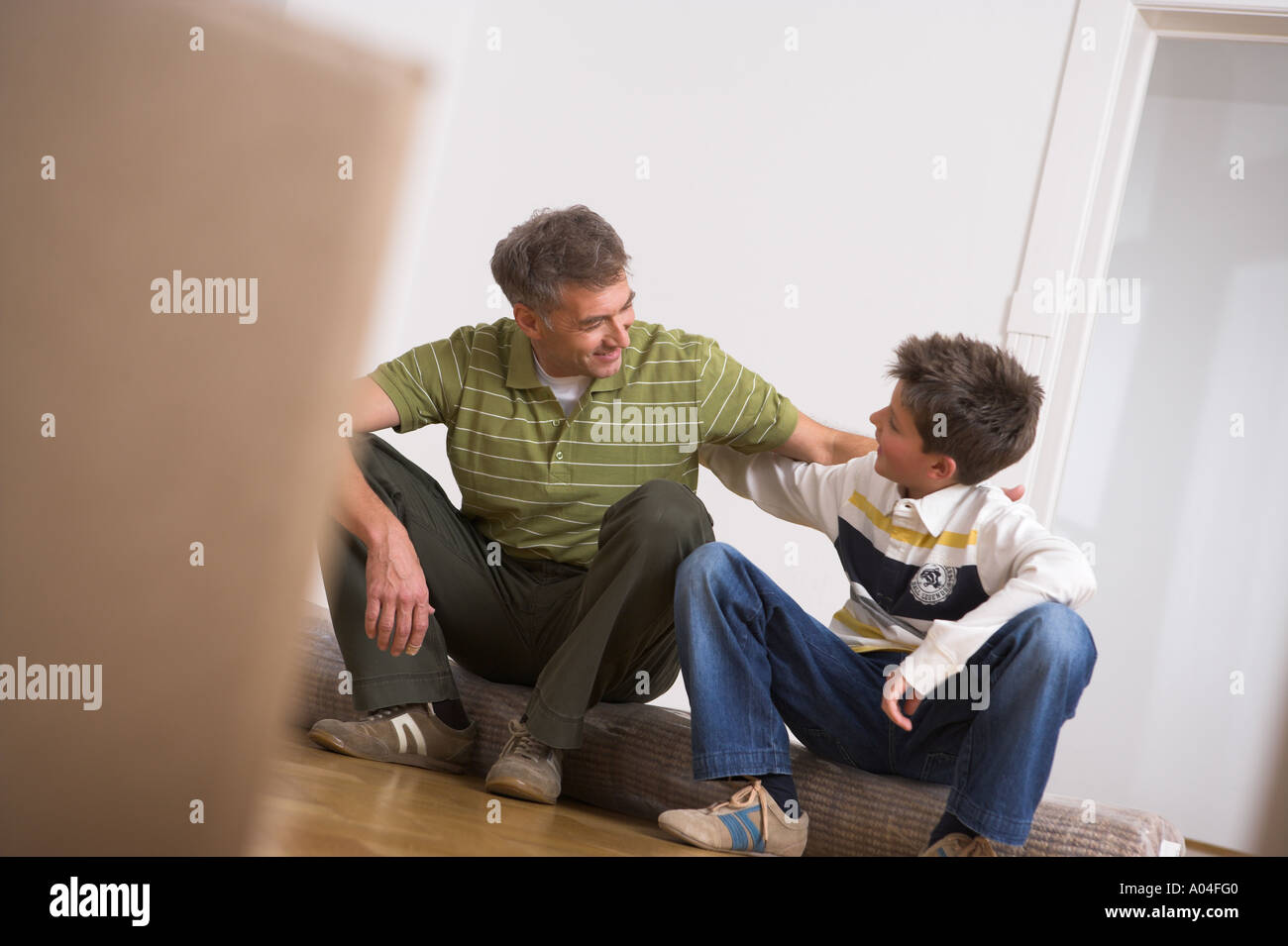 Arms round each other hi-res stock photography and images - Alamy