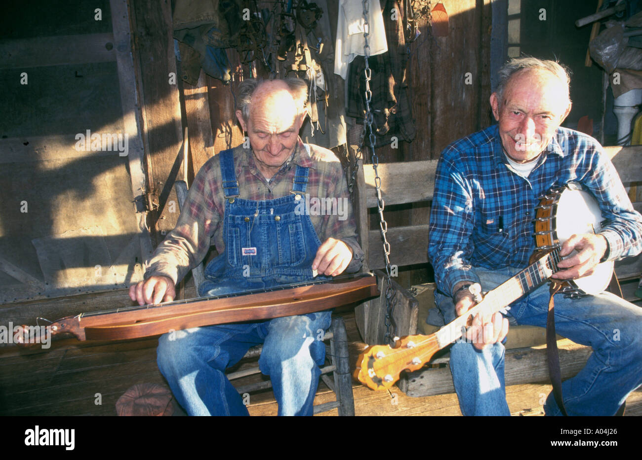 Hillbillies playing banjo and dulcimer Arkansas Stock Photo