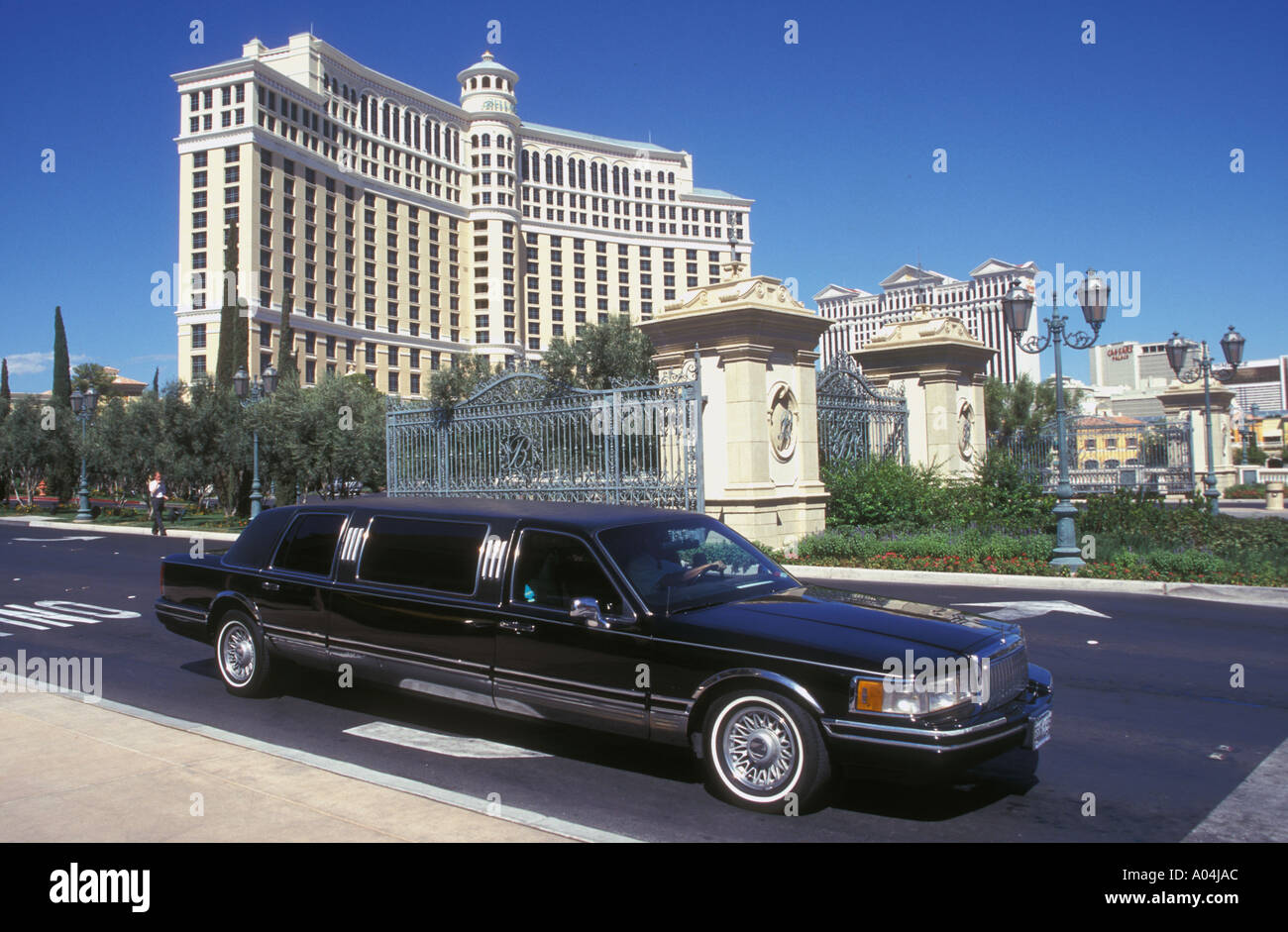 Limousine at exit of Bellagio Resort Las Vegas Stock Photo Alamy