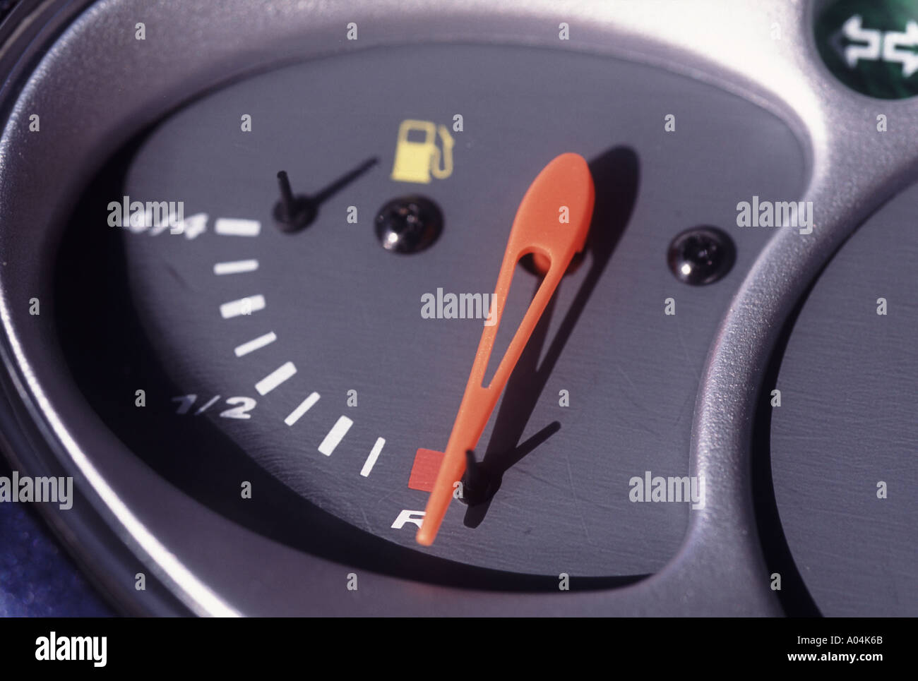 "Fuel gauge showing empty Stock Photo Alamy