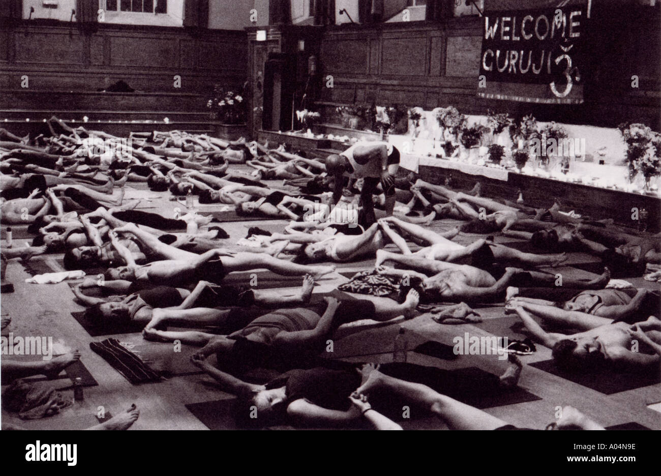 Guruji World Tour 2001 London UK Ashtanga Yoga Soopta Padangustasana Stock Photo