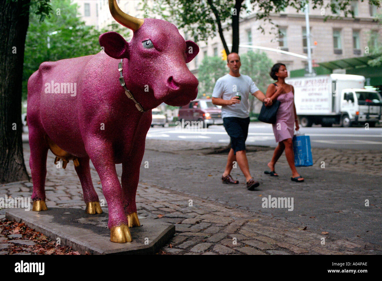 Cow parade in new york city hires stock photography and images Alamy