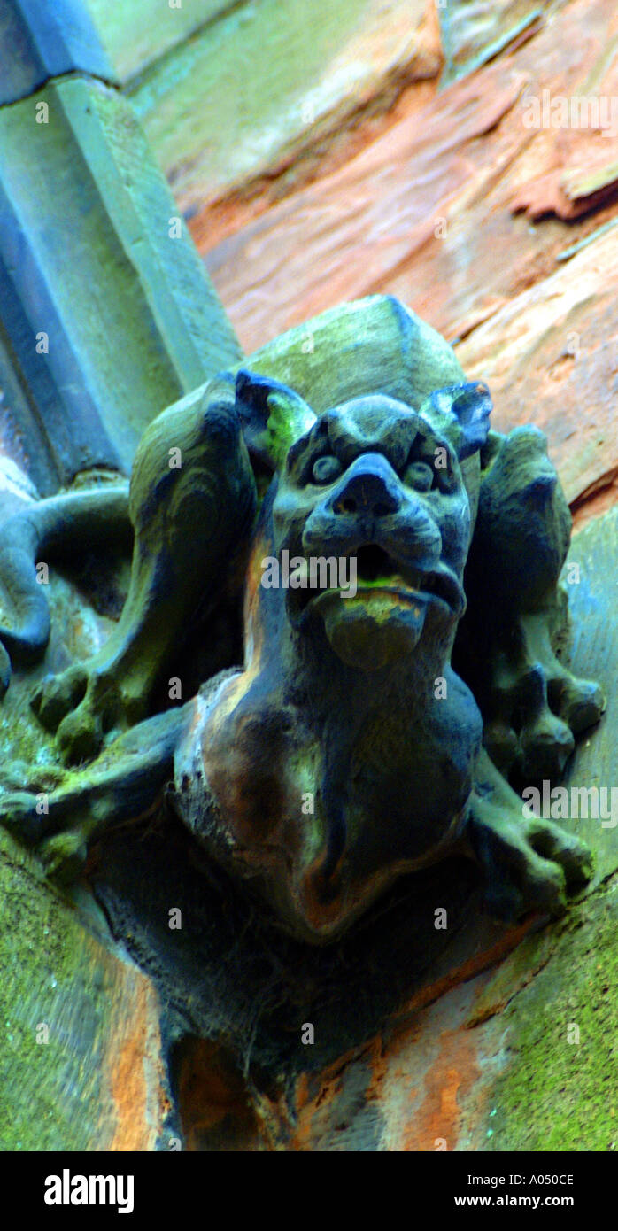 Dog gargoyle hi-res stock photography and images - Alamy