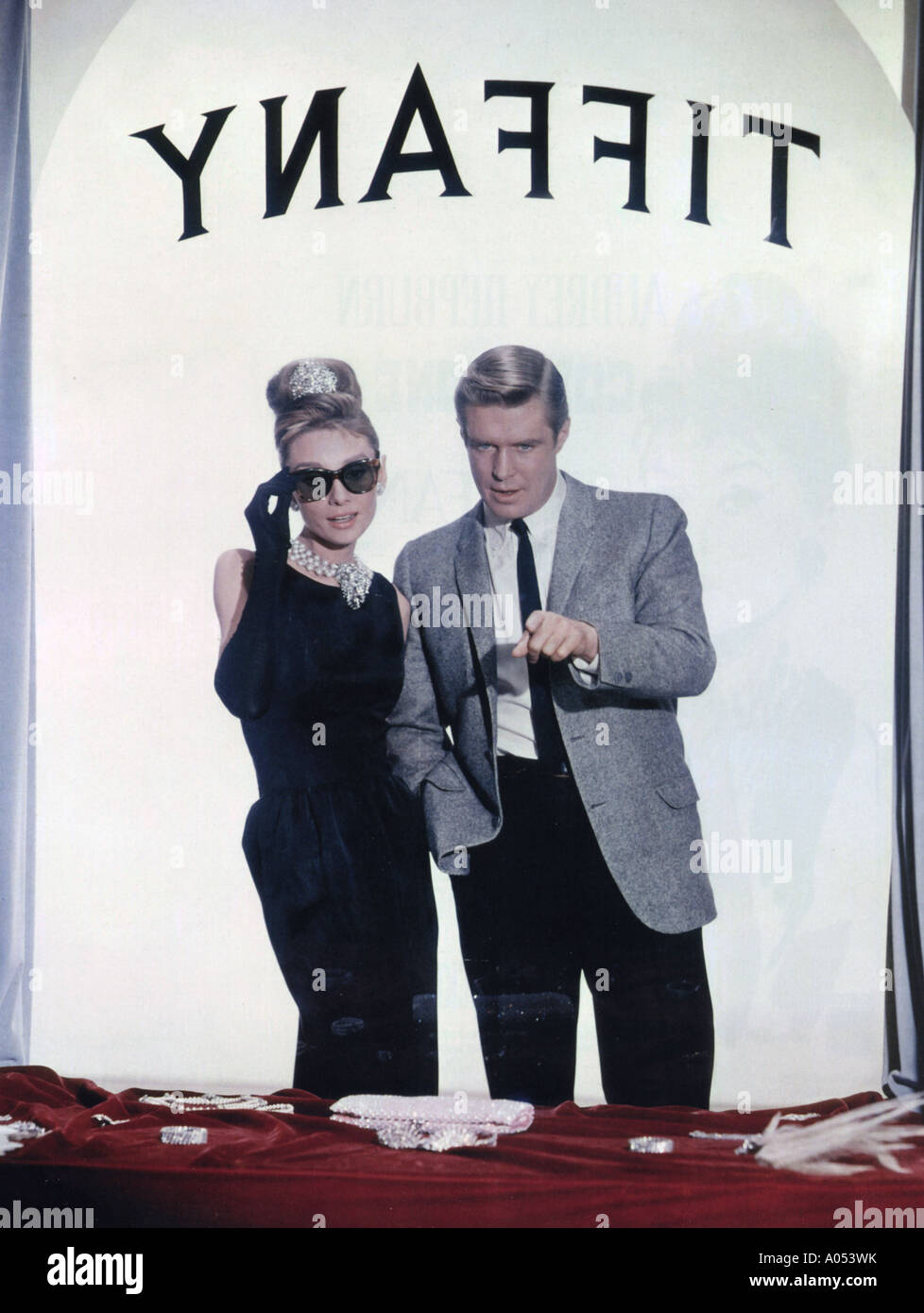 BREAKFAST AT TIFFANY'S 1961 Paramount film with Audrey Hepburn and George Peppard Stock Photo