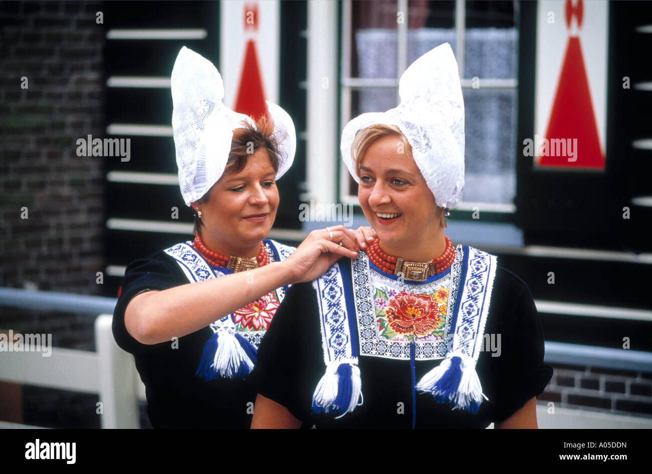 Dutch Women, National Costume Stock Photo - Alamy