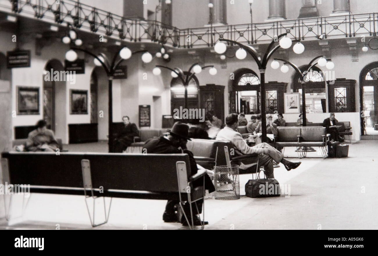 Waiting Room Old Euston Station London early 1960's Stock Photo