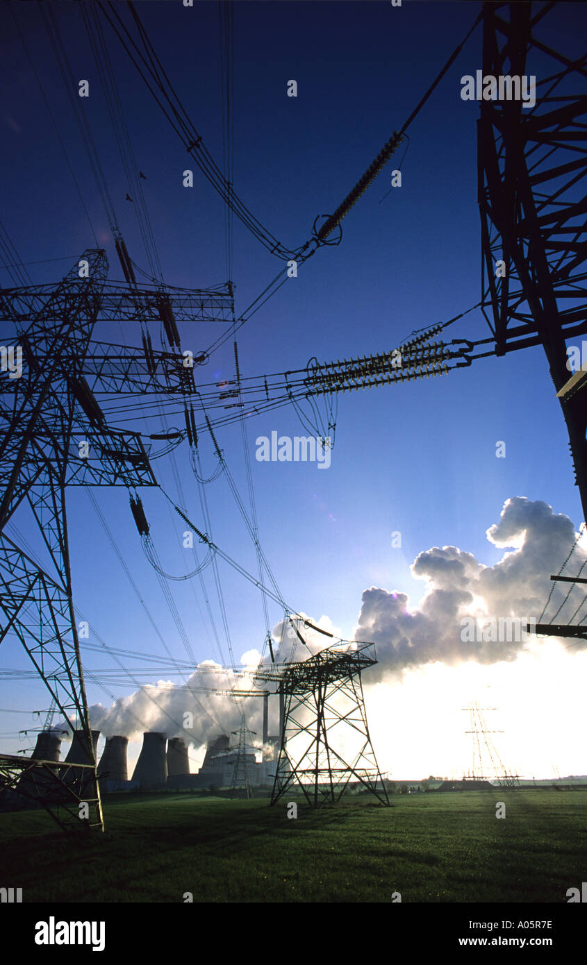 electricity pylons running into ferrybridge coal powered power station