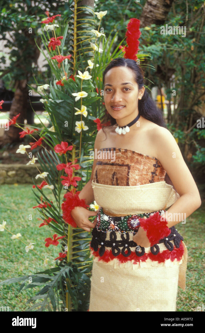 traditional polynesian dress