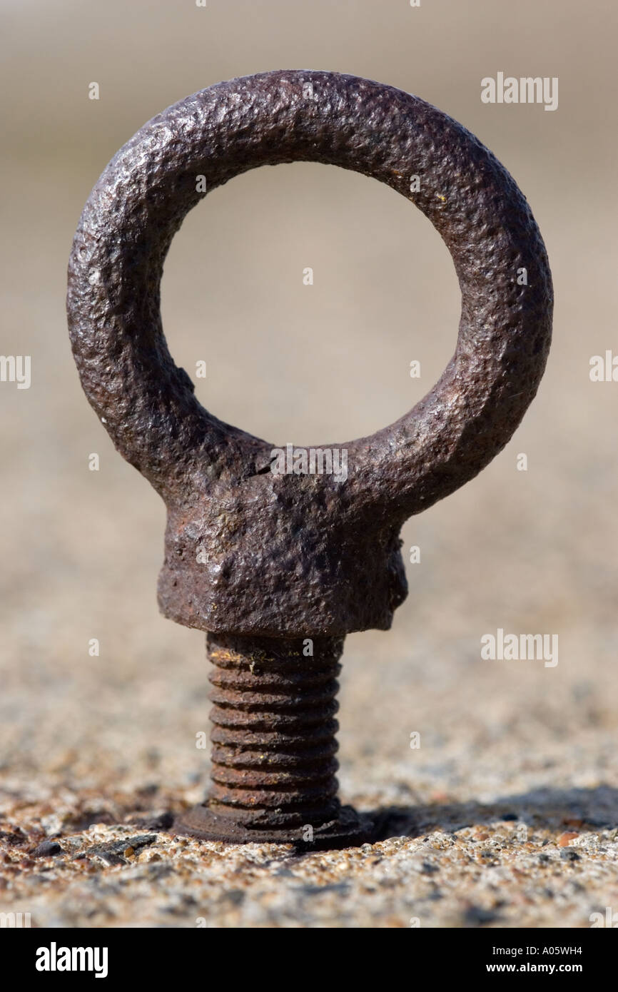 Mooring ring metal concrete hires stock photography and images Alamy
