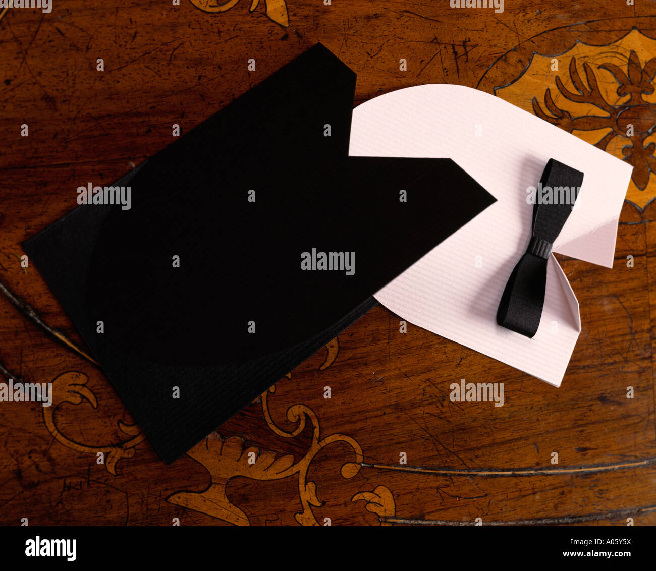 novelty spinning bow tie