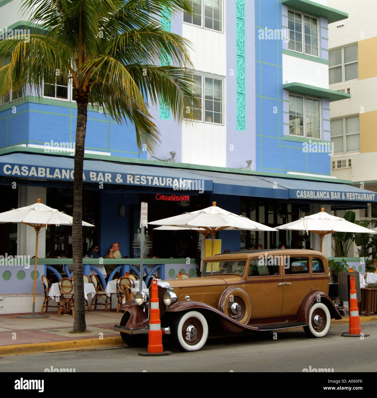 Miami Beach Florida USA Park Central Hotel on Ocean Drive seen from Lummus Park. Classic car Stock Photo