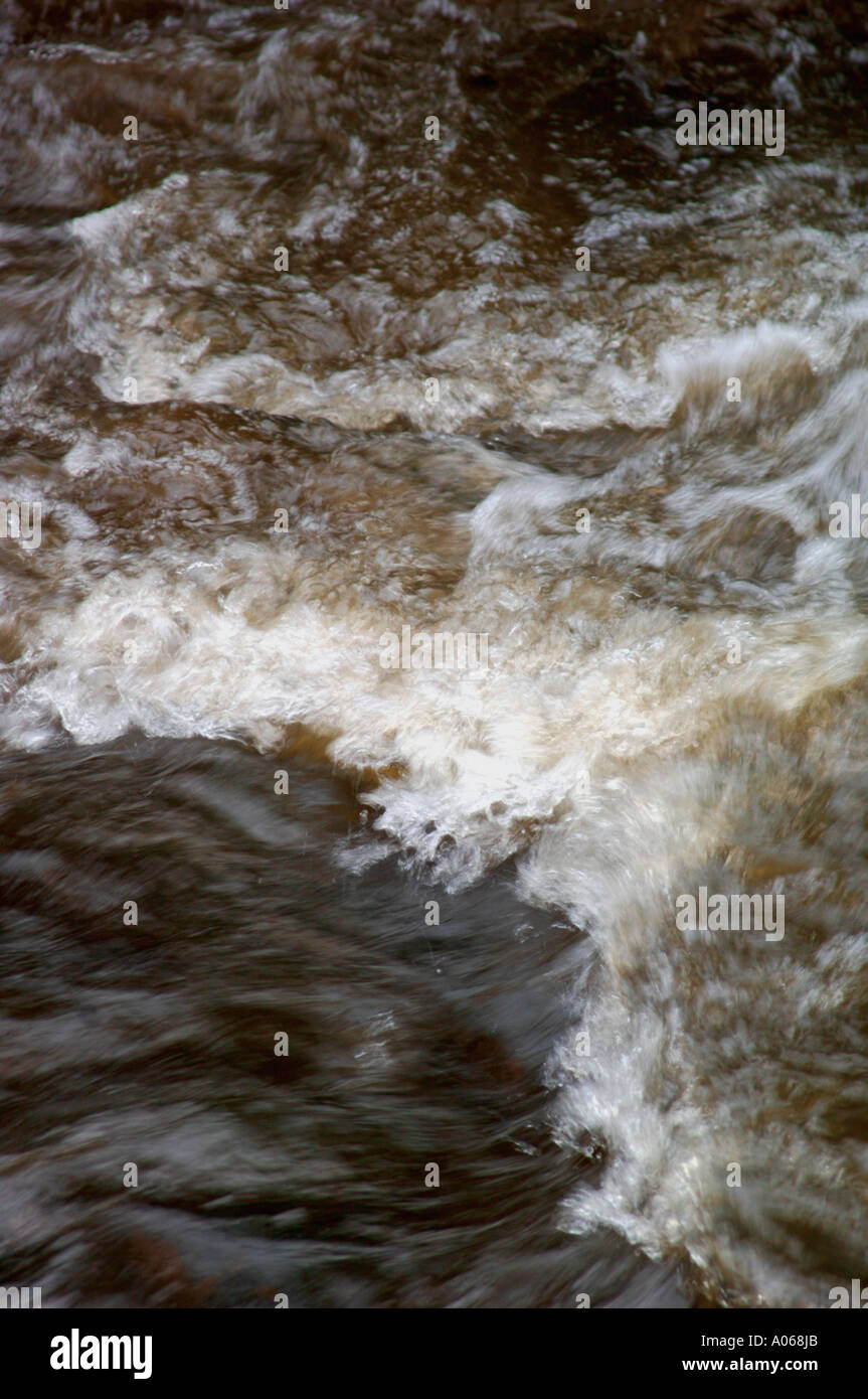 Flowing shapes of water hi-res stock photography and images - Alamy