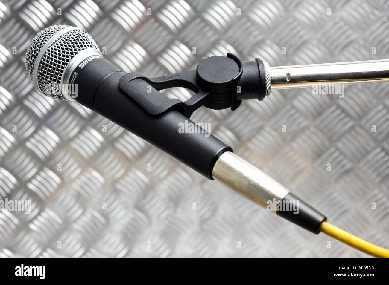 Sure sm58 microphone hi-res stock photography and images - Alamy