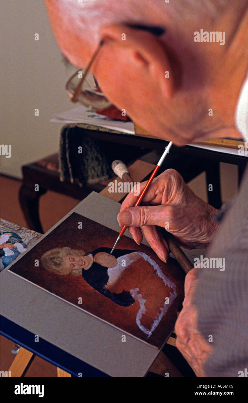 Elderly man art painting hi-res stock photography and images - Alamy