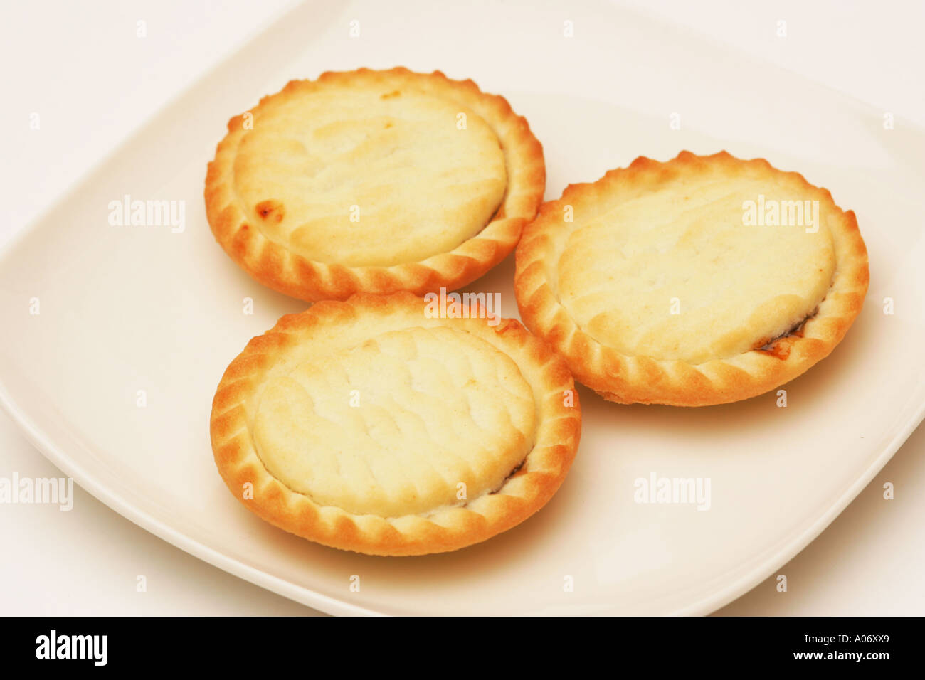 Three mince pies hi-res stock photography and images - Alamy