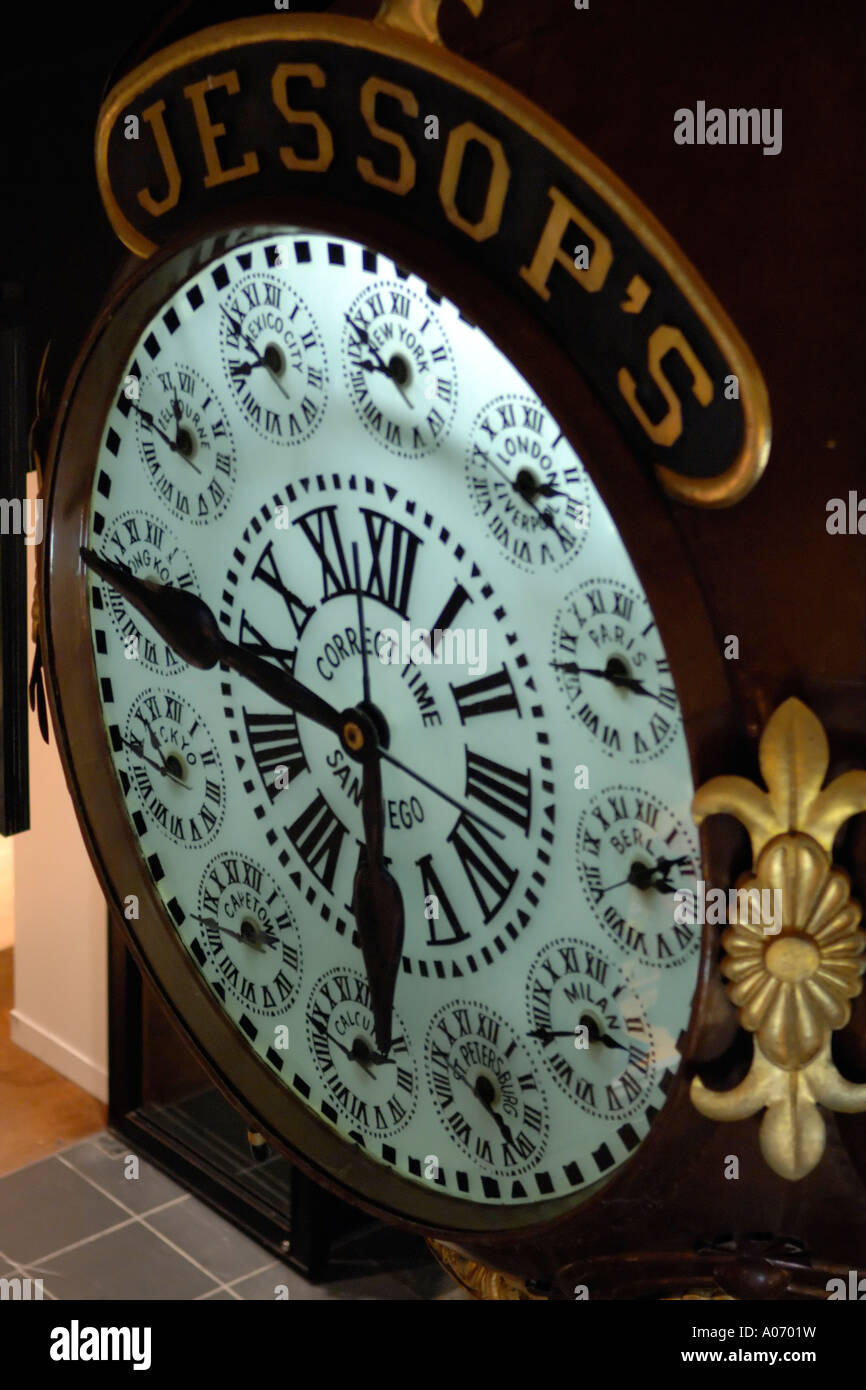 Jessops clock High Resolution Stock Photography and Images Alamy