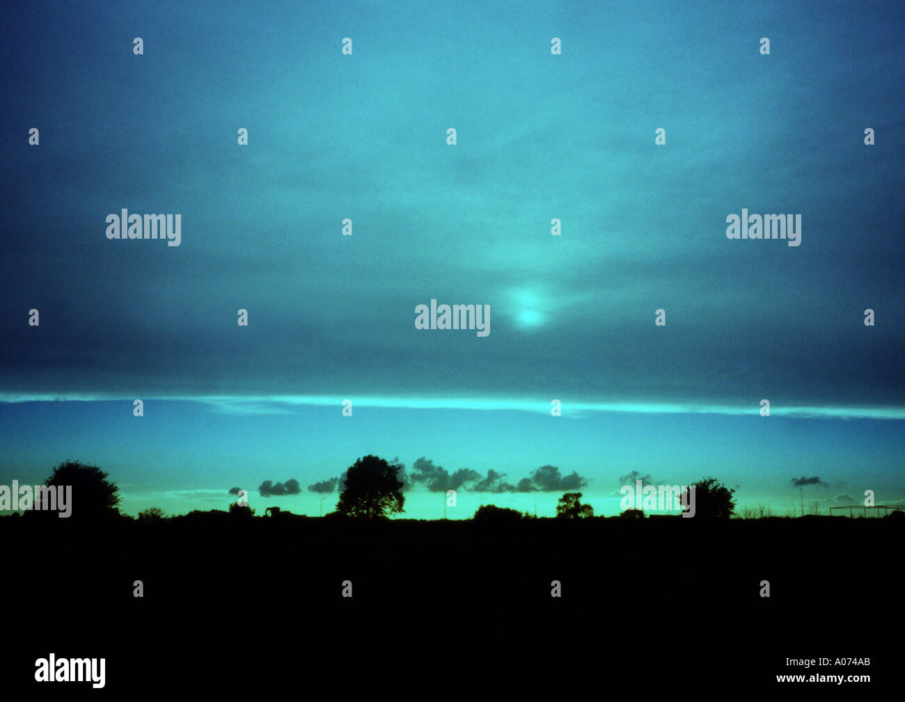 Horizon sky hi-res stock photography and images - Alamy