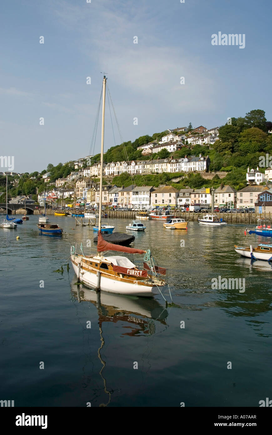 River Looe & part of small Cornish coastal town & fishing port of Looe