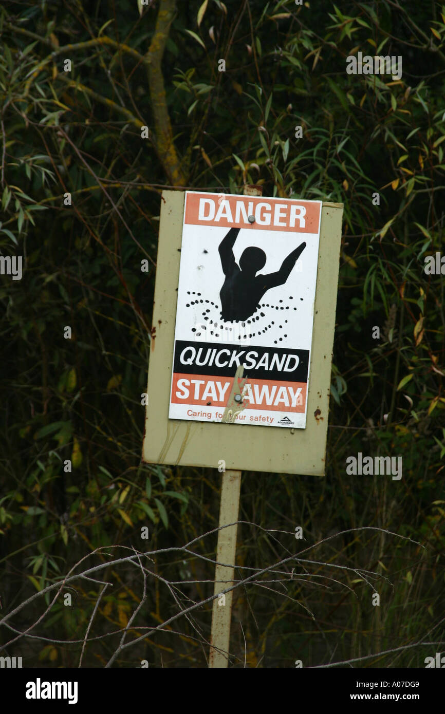 Quicksand Warning Sign Little Paxton Quarry Cambridgeshire England Stock Photo Alamy
