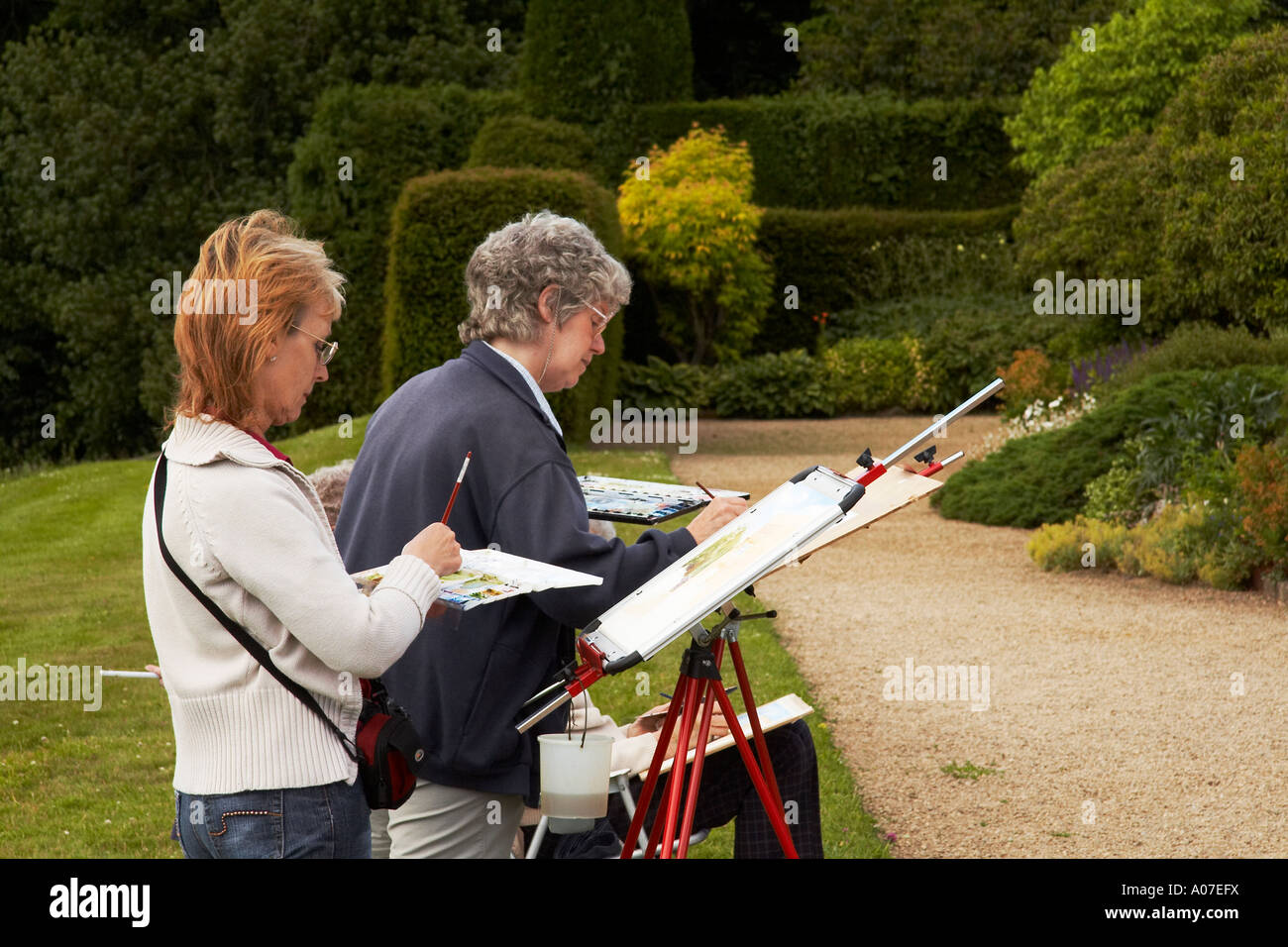 Amateur Artist at work at Belsay Hall Northumberland Stock Photo