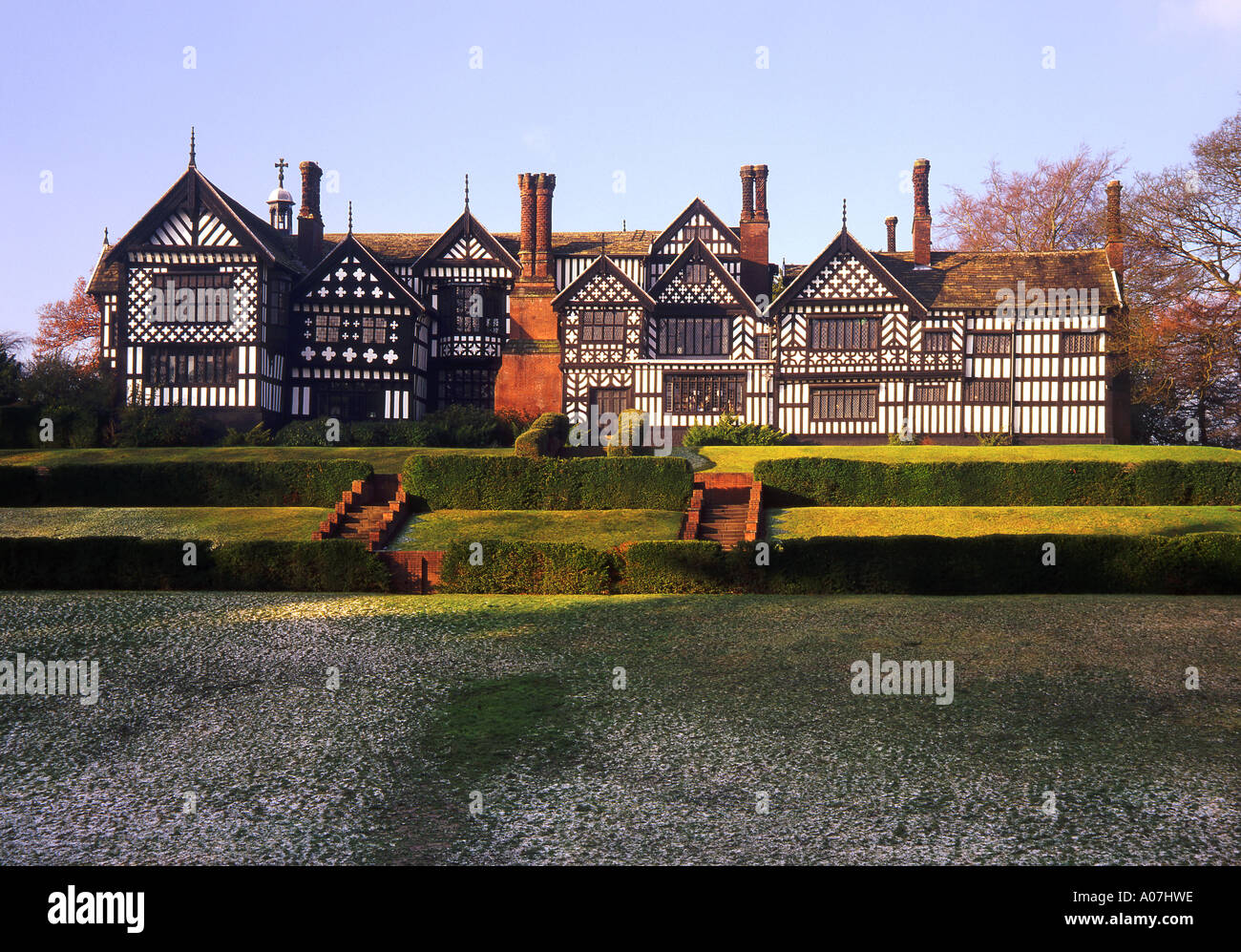 Bramhall cheshire hires stock photography and images Alamy