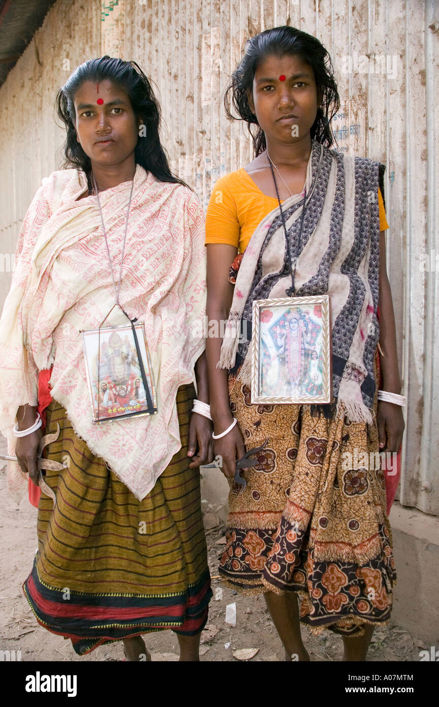 Two young Hindu women in Sonargoan Bangladesh Stock Photo Alamy