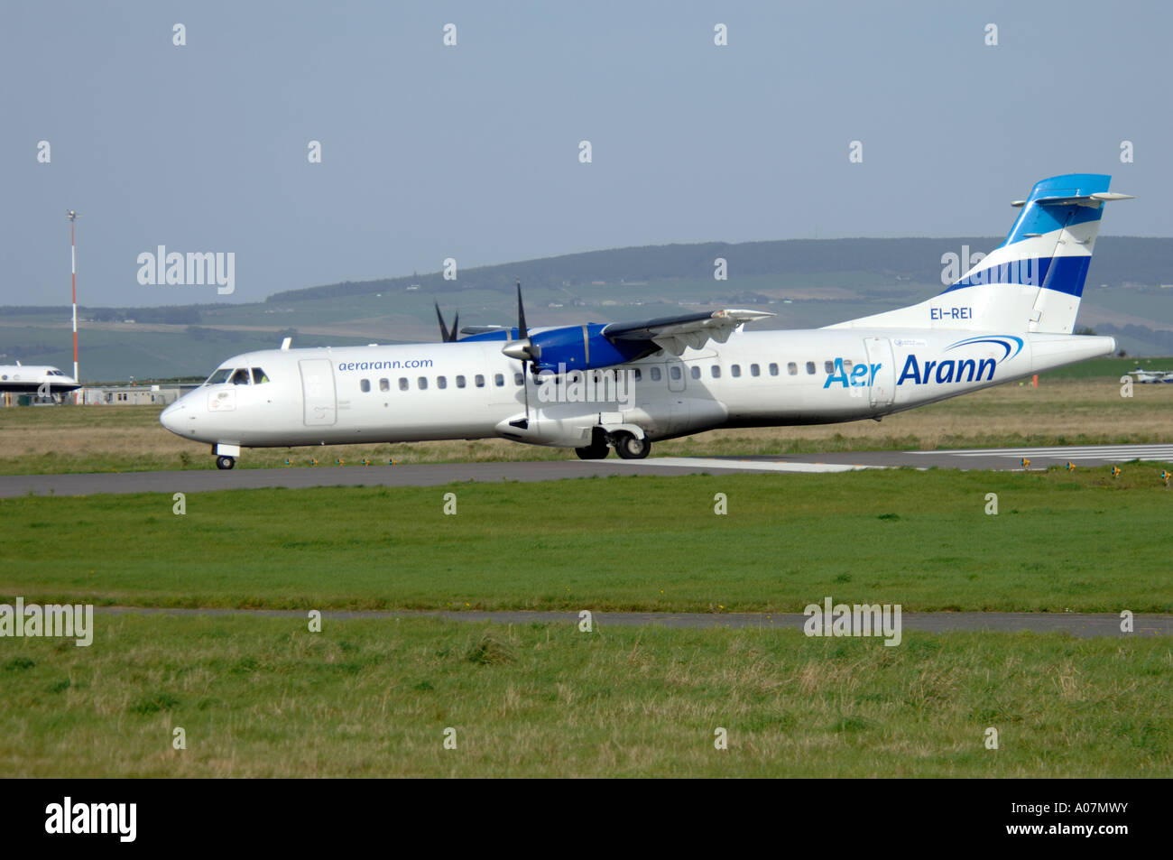 Aerospatiale -72-201ATR of Aer.Arann arriving at Inverness, Dalcross Airport. Scotland.  XAV 3986-379 Stock Photo