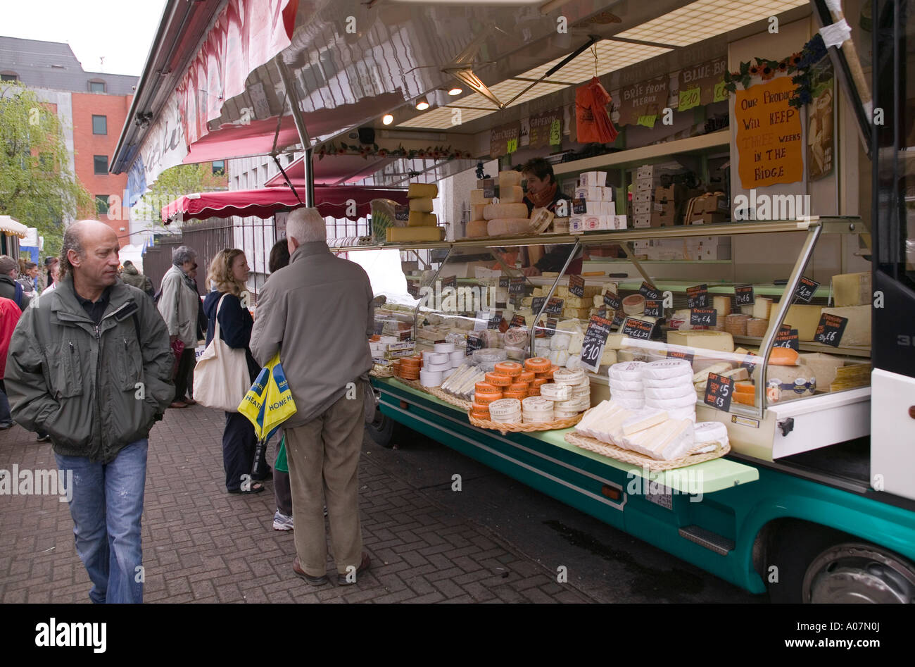 Open air market ireland hi-res stock photography and images - Alamy