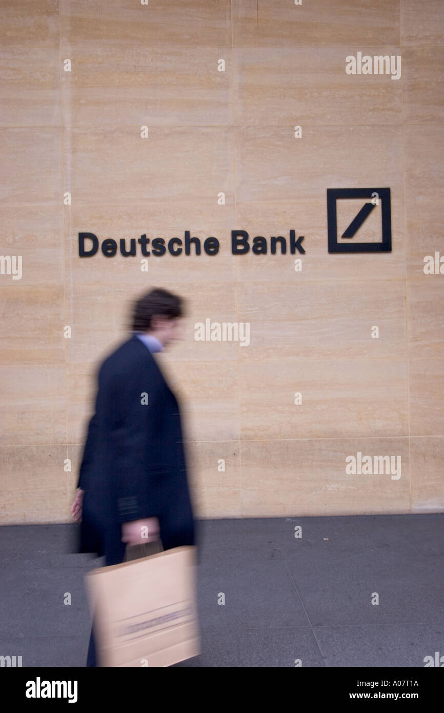 Deutsche Bank London wall offices general view Stock Photo Alamy