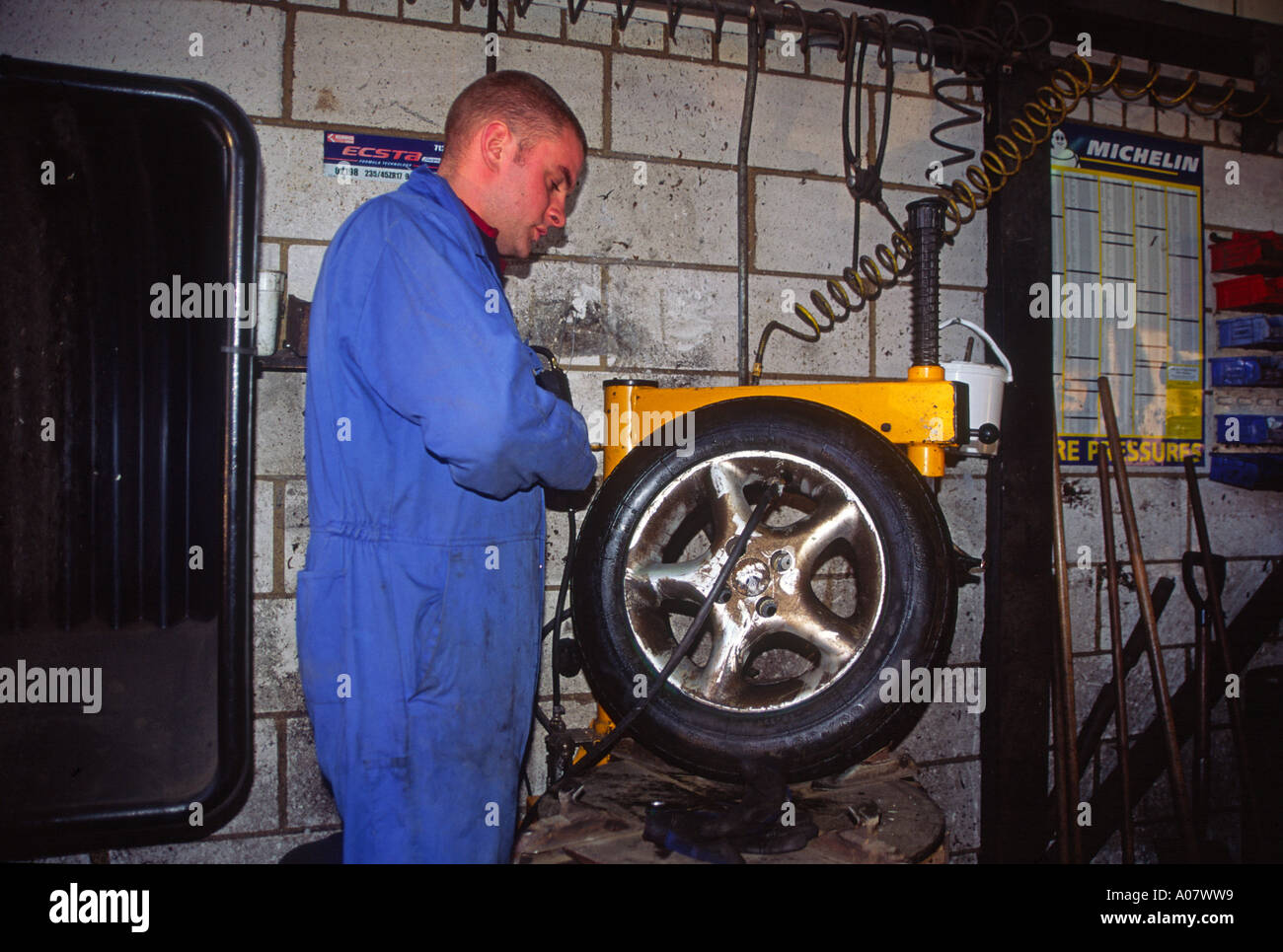 mending a puncture in a bicycle tyre