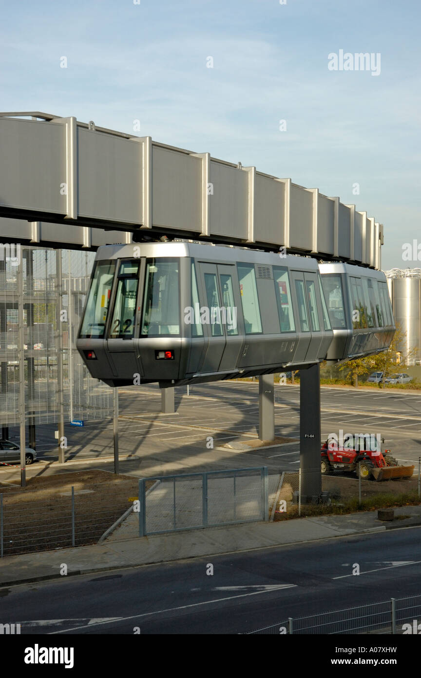 Skytrain passing recently completed parkhaus P5 Duesseldorf ...