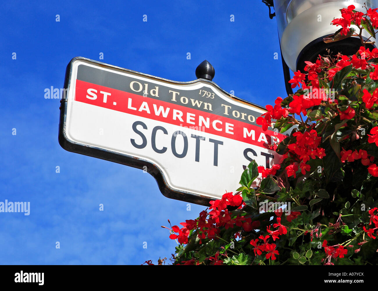 Toronto old town sign hi-res stock photography and images - Alamy