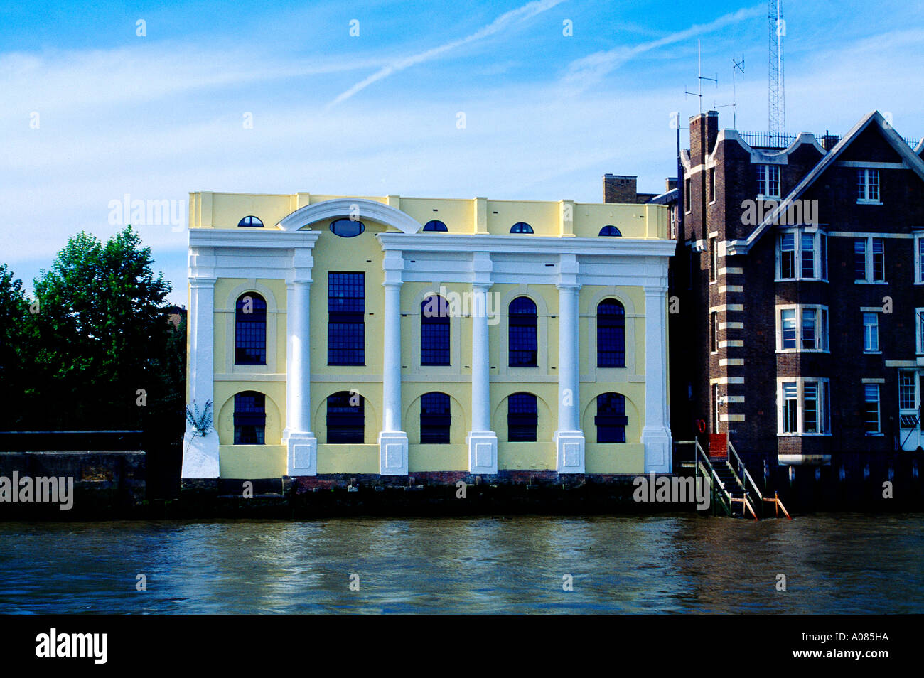 Docklands London Riverside Apartments Lockes Wharf Stock Photo Alamy